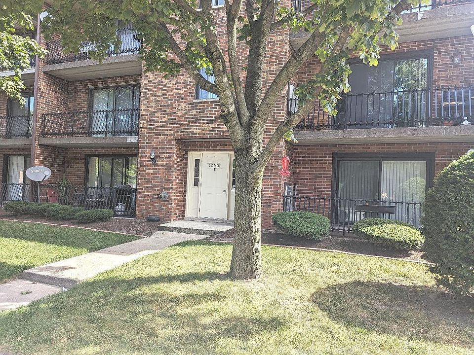 1st image of 10501 S Highland Ave #305C