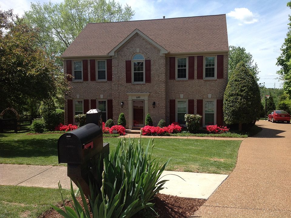 1st image of 649 Gleneagle Ln