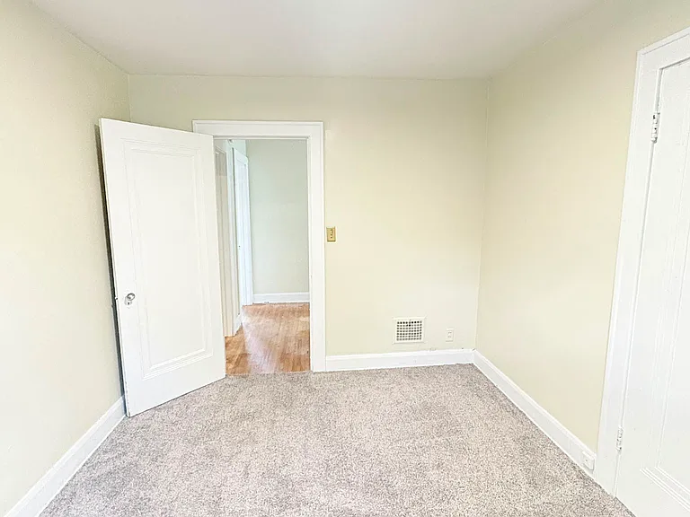 4450 Commonwealth Ave — Photo 27