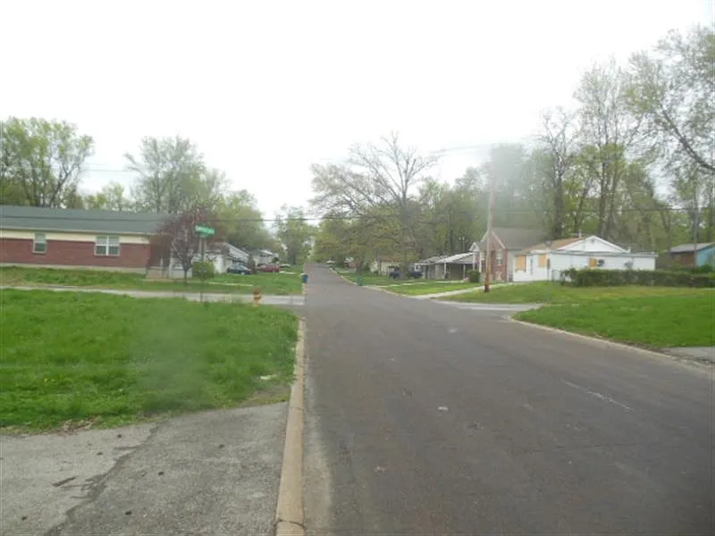 10077 Earl Dr photo 1