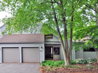 11606 Bromley Village Ln, Reston, VA 20194