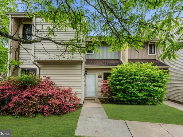 65 Viburnum Ln, Mount Laurel, NJ 08054