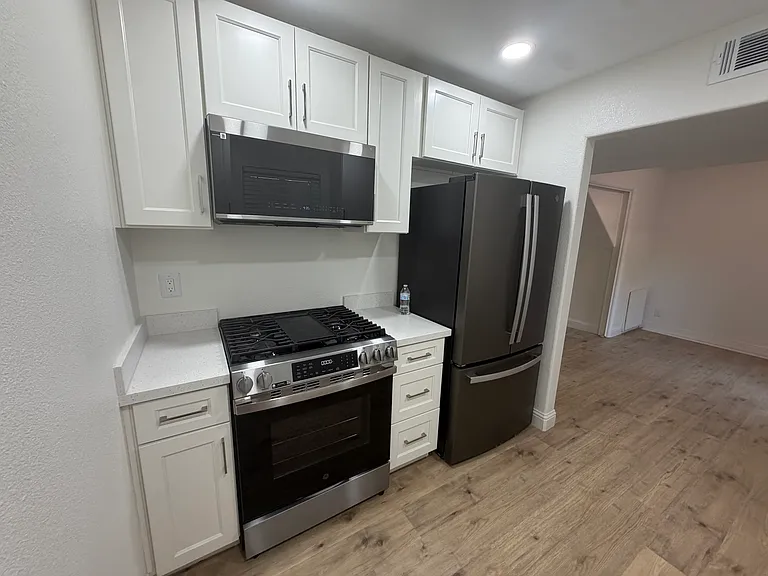 397 Eldridge Ave — Photo 10