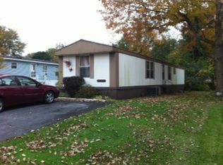 38 Bramblewood Rd, Clark Mills, NY 13321