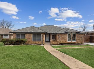 1102 Chapel Hill Dr, Mansfield, TX 76063