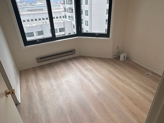 5th image of 601 Van Ness Ave APT 705