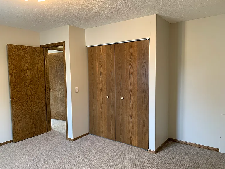 West bedroom, closed closet
