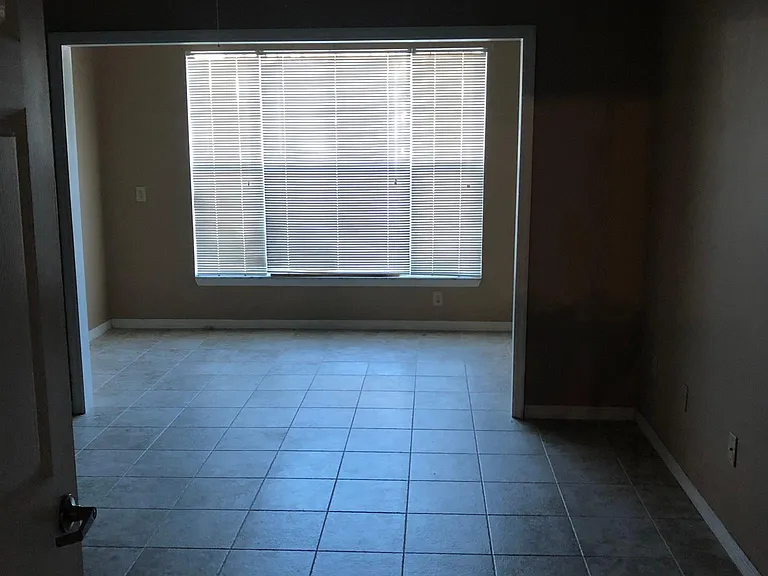 27101 Harbour Vista Cir #27101 — Photo 12