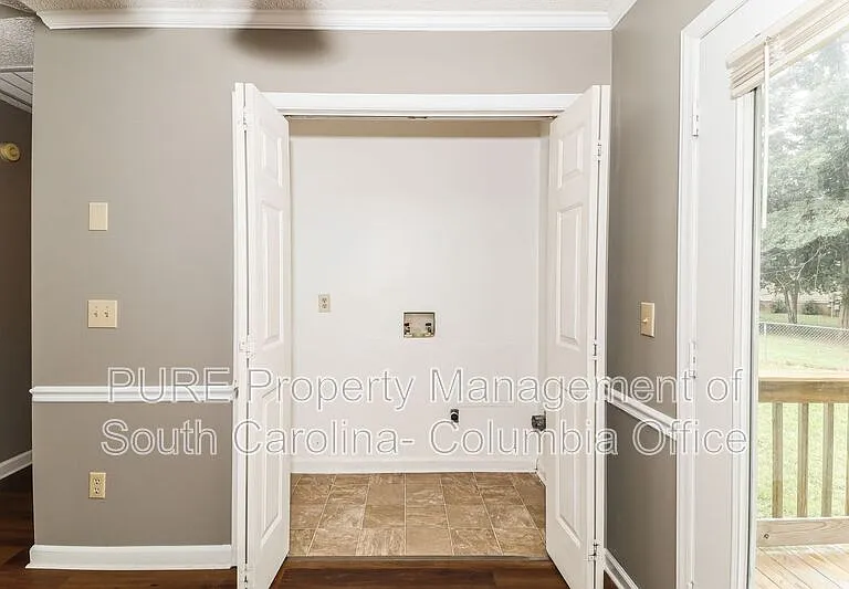 1204 Kennerly Rd — Photo 8