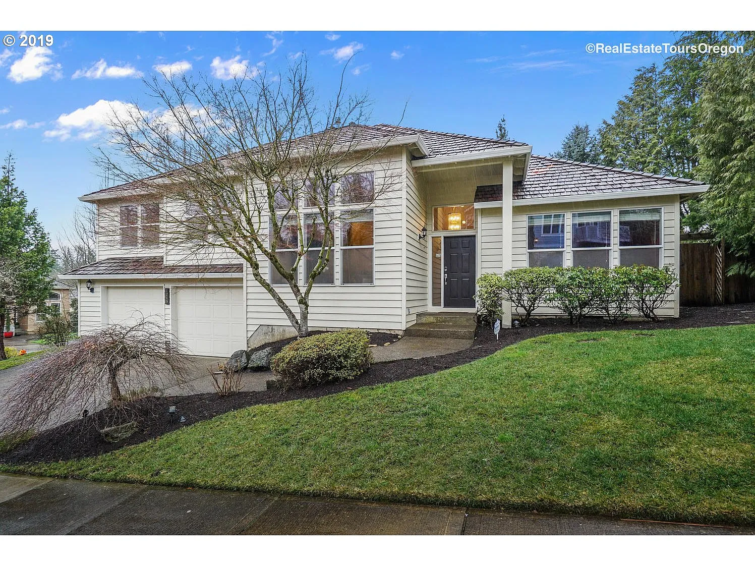 1249 NW Slocum Way photo 1