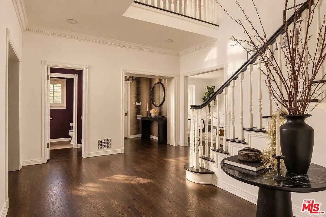5 bed, 6.0 bath, 4476 sqft, $25,000 — Photo 3