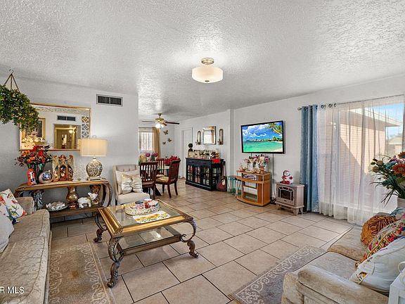 5th image of 10228 Luella Ave