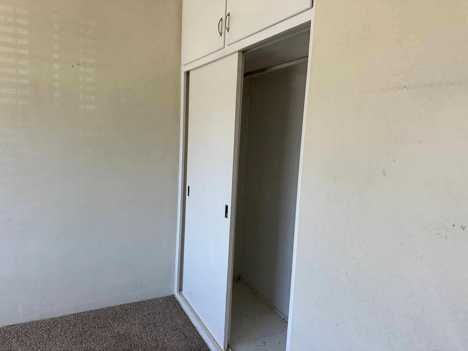 2 bed, 1.5 bath, 935 sqft, $2,295 — Photo 2