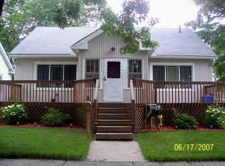 18046 Wildwood Ave, Lansing, IL
