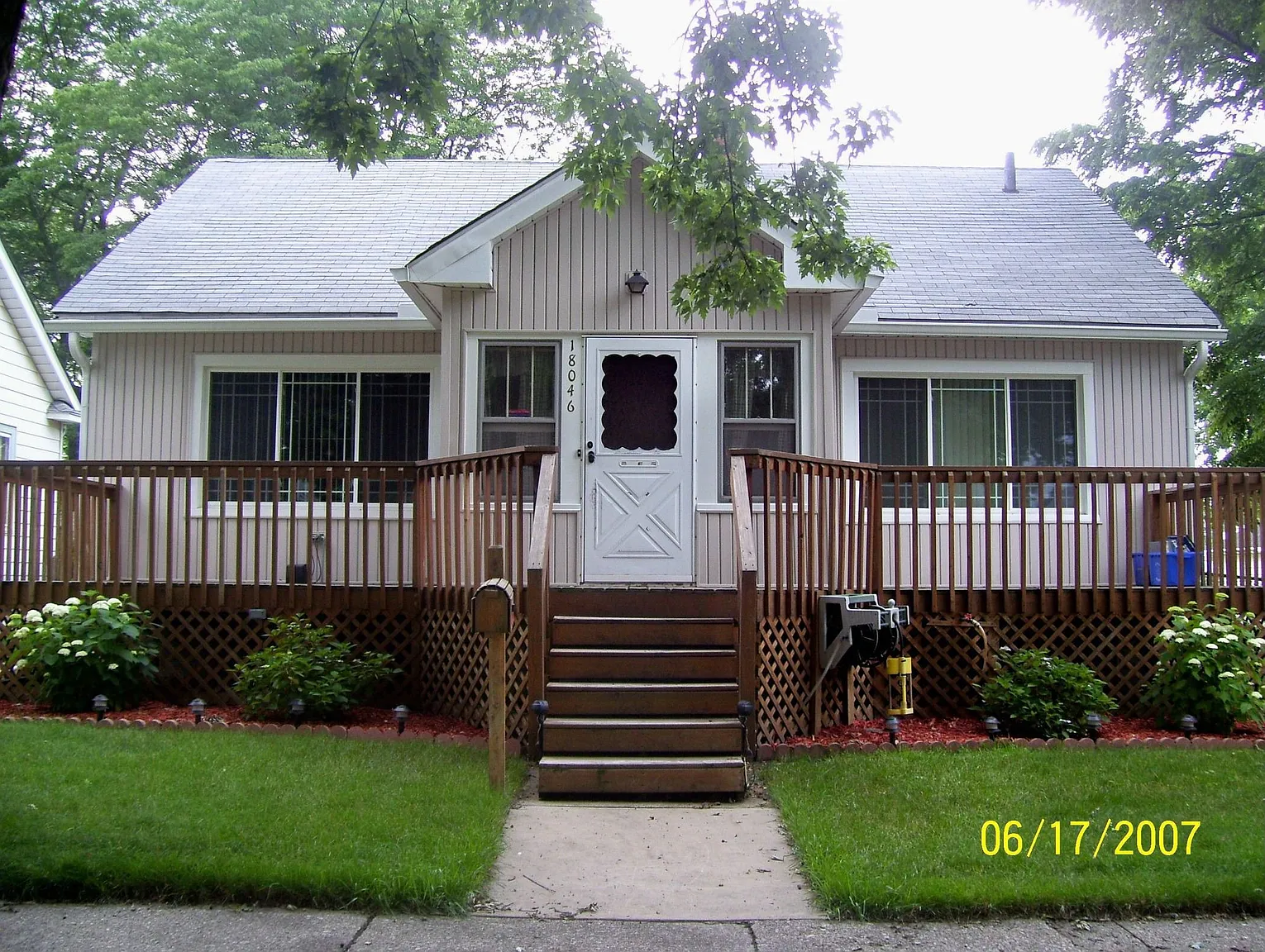 18046 Wildwood Ave photo 1