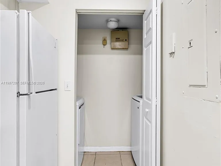 11185 SW 6th St #301 — Photo 32