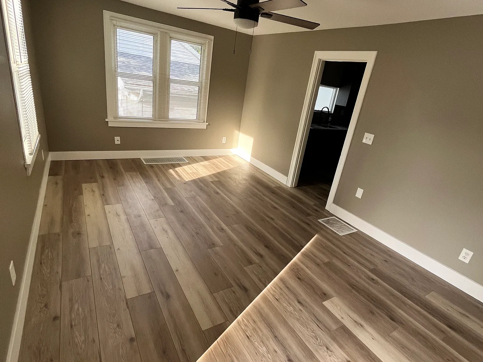2 bed, 805 sqft, $1,500 — Photo 2