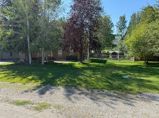 910 Quigley Rd, Hailey, ID 83333