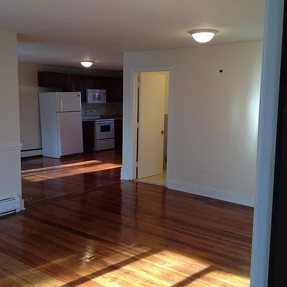 52 Port Norfolk St #1 — Photo 3