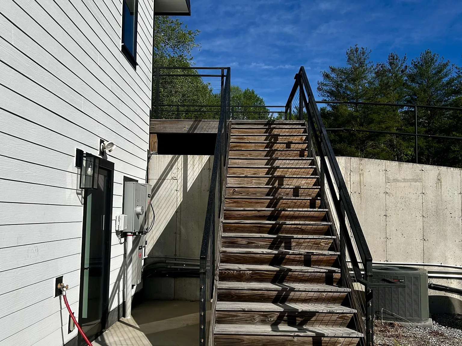 4 bed, 1650 sqft, $2,600 — Photo 2