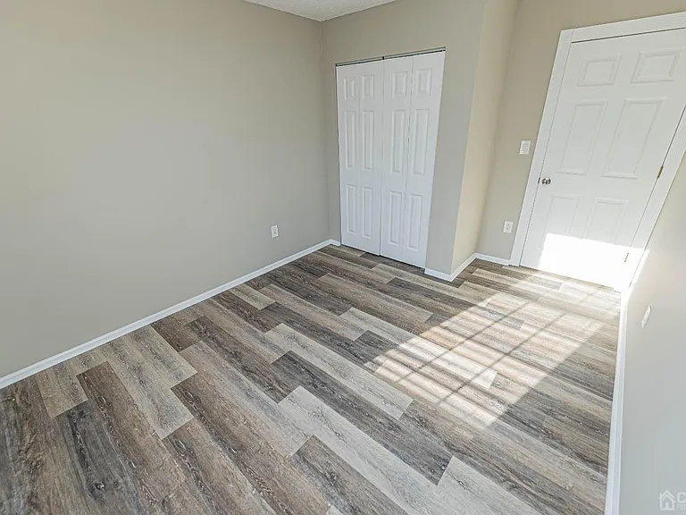 142 Darwin Ln — Photo 5