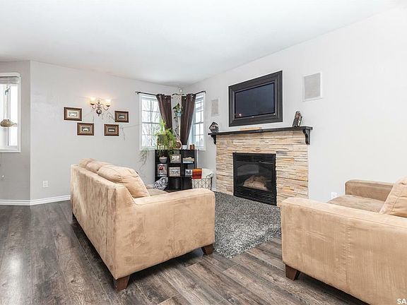 4th image of 610 2nd Ave