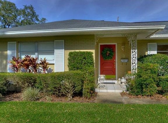 2nd image of 3017 Peacock Ln