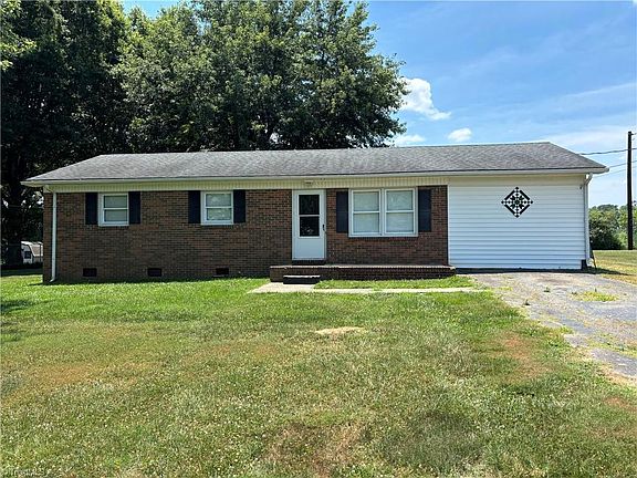2nd image of 158 Snow Hill Dr