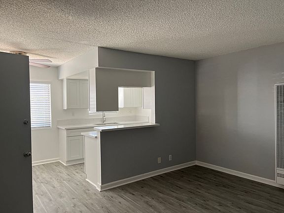 4th image of 1736 E 4th St APT 1