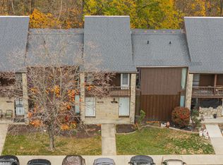2820 Stonehenge Dr, Columbus, OH