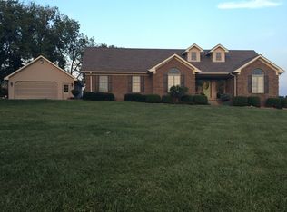 770 Gene Campbell Rd, Lebanon, KY 40033