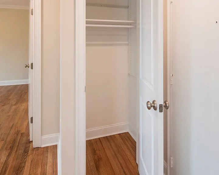 The Parkview at Polifly: In-Unit Washer & Dryer, Heat and Water Included, and Cat & Dog Friendly — Photo 32