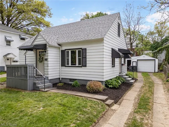 1556 Seminola Ave, Akron, OH 44305