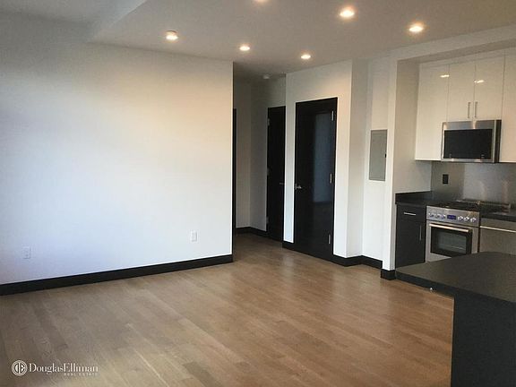 4th image of 401 W 33rd St #6A