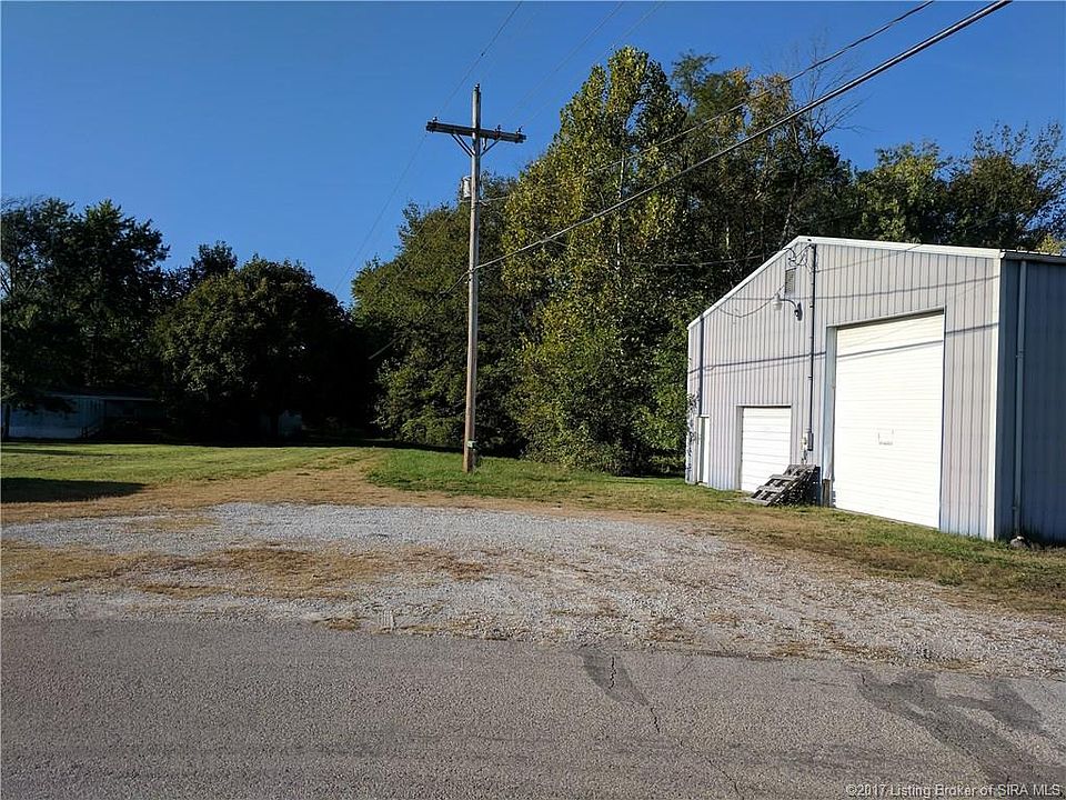 2nd image of 1002 Jefferson St