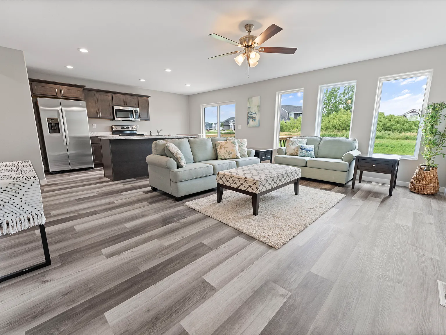 3 bed, 2.5 bath, 2000 sqft, $2,500 — Photo 4