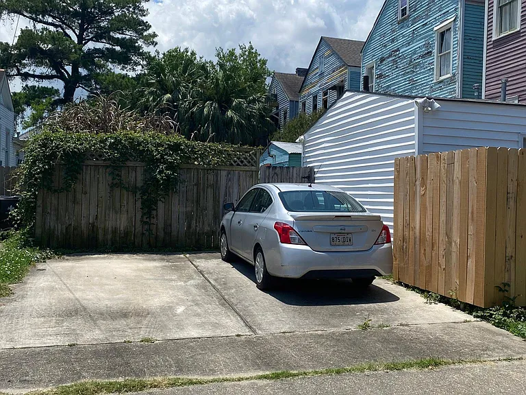 202 S Scott St — Photo 23