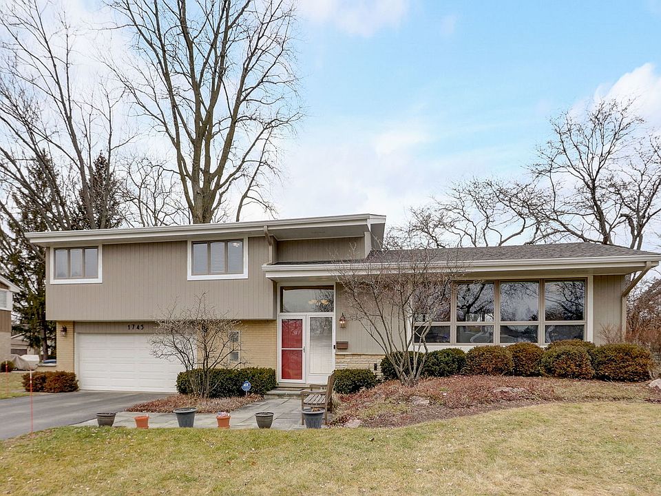 1st image of 1745 Heather Ln