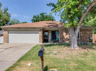 403 Sunnyview Ct, Mansfield, TX 76063