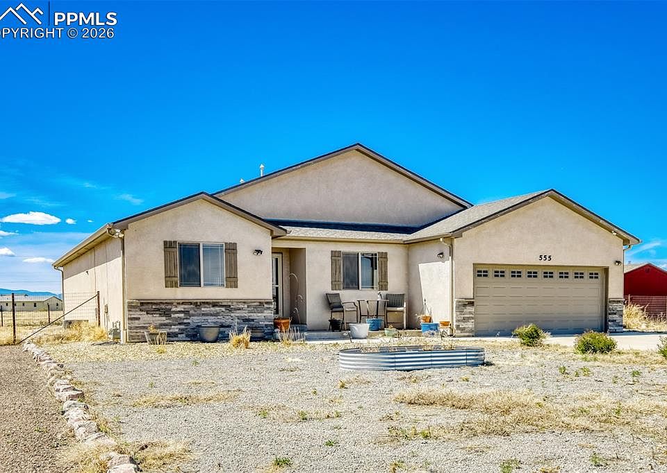1st image of 555 N Verbena Dr