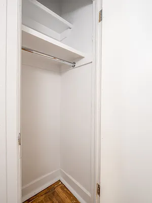 Rented by City Connections Realty | media 26