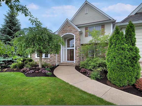 2nd image of 7353 Bellerive Dr