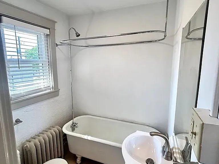 40 W James St #7 — Photo 7