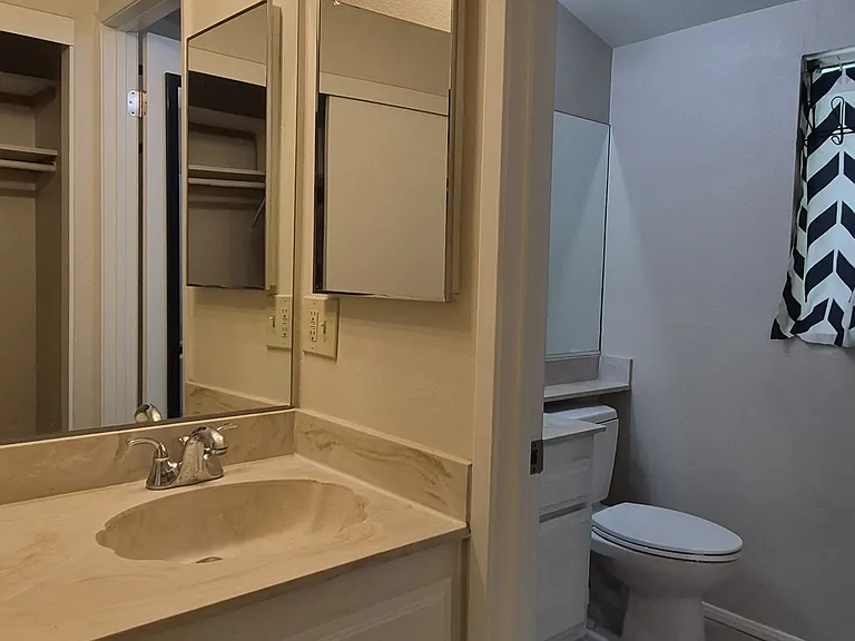 2673 Milton Ave #12 — Photo 21