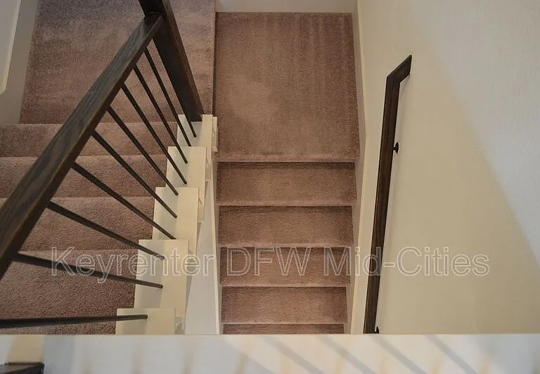 622 Cobblestone Ln — Photo 9