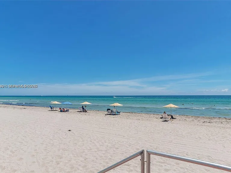 3505 S Ocean Dr #208 — Photo 15