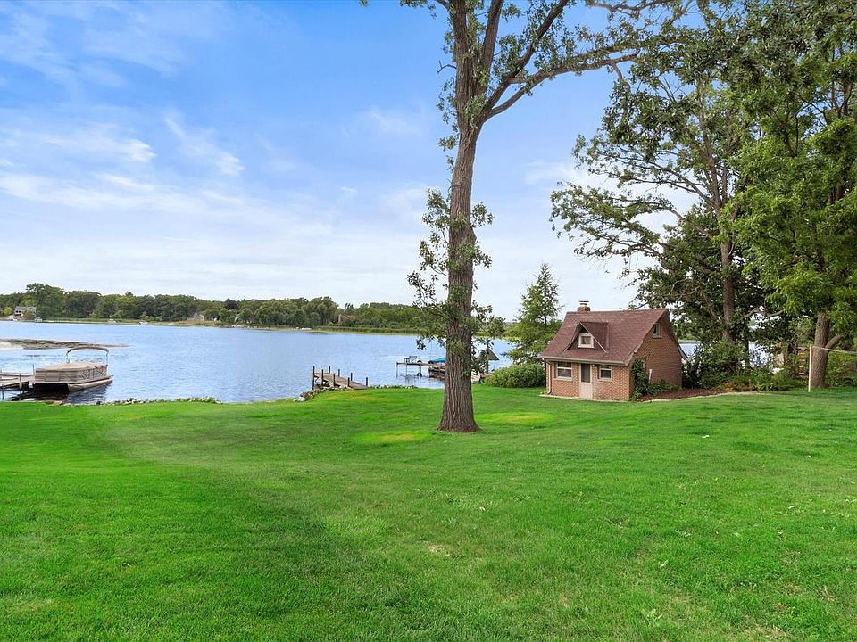 7912 East Long Lake DRIVE, Waterford, WI 53185 MLS 1843093 Zillow