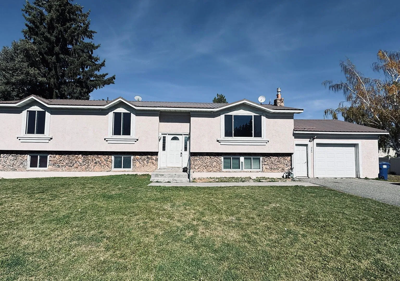 2192 E Hwy 33 — Photo 1