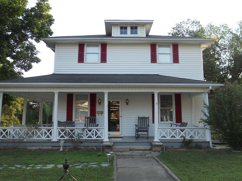 Beautiful Home on Main Stree