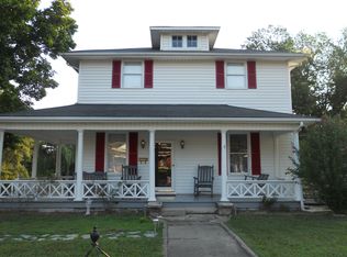 1043 S Main St, Mount Airy, NC 27030